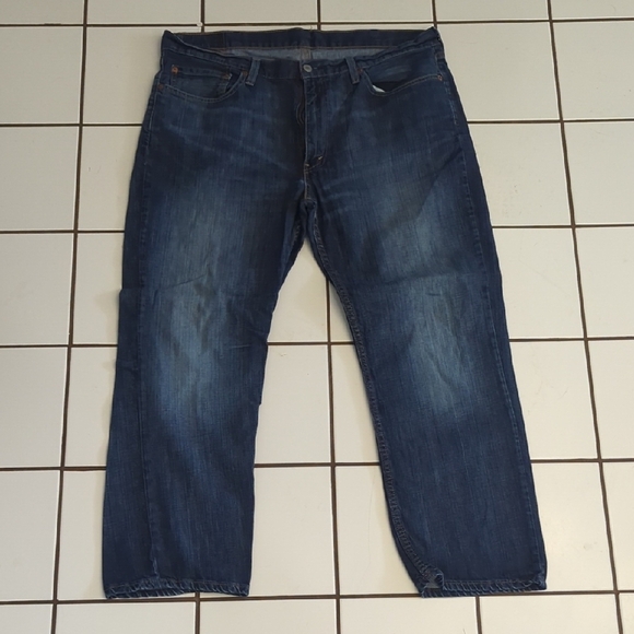 Levi's 514 Blue Relaxed Fit Jeans with Natural Fading - Picture 1 of 7